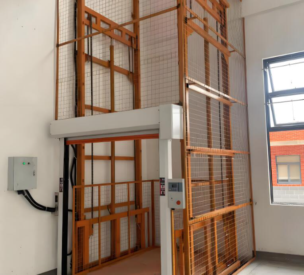 东风升降货梯是特种设备码